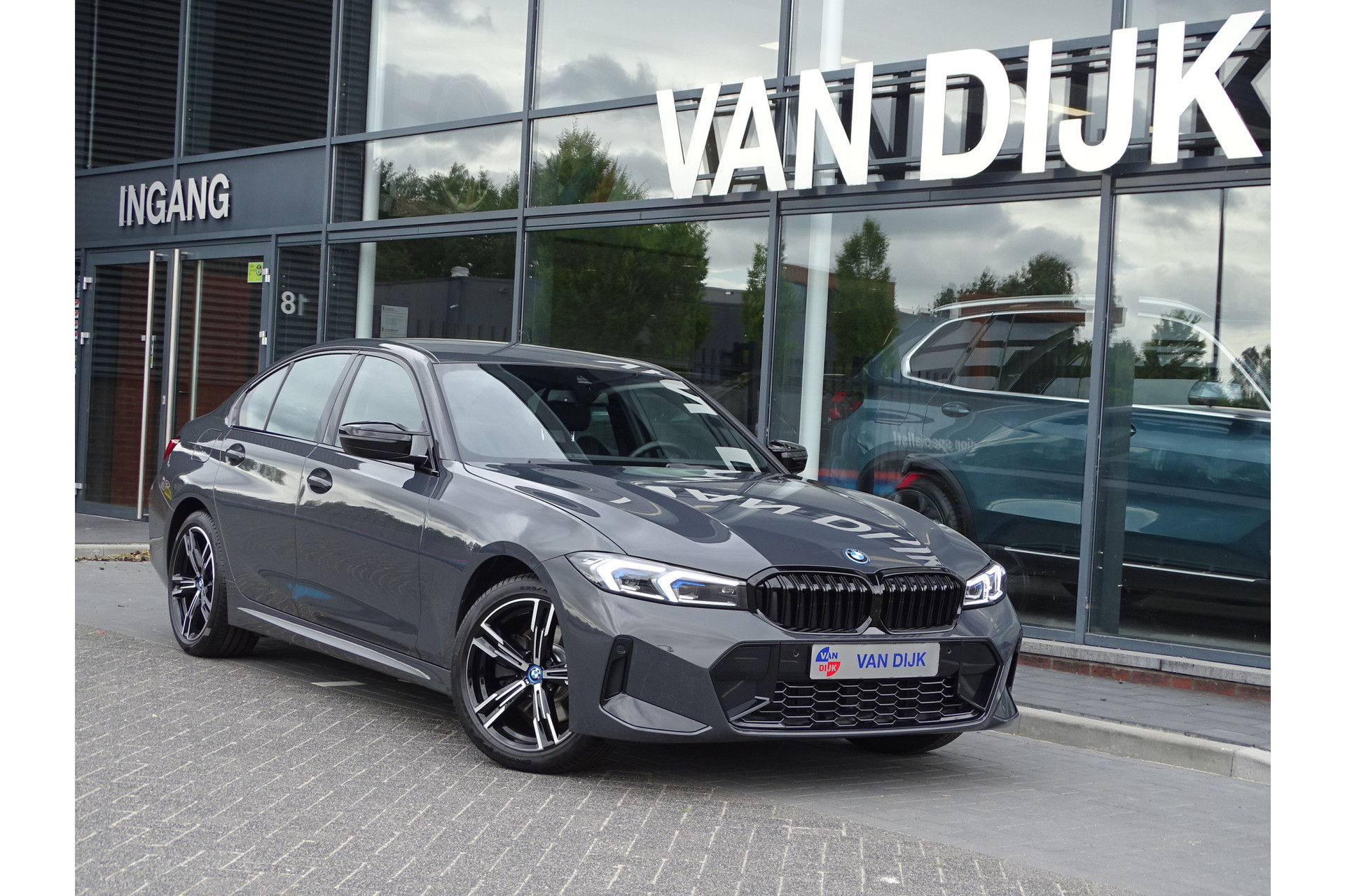 BMW 3-serie 320e M Sportpakket Ada. M-Onderstel Ada.Led Cockpit-Plus Sportstoel 18"lm Velgen
