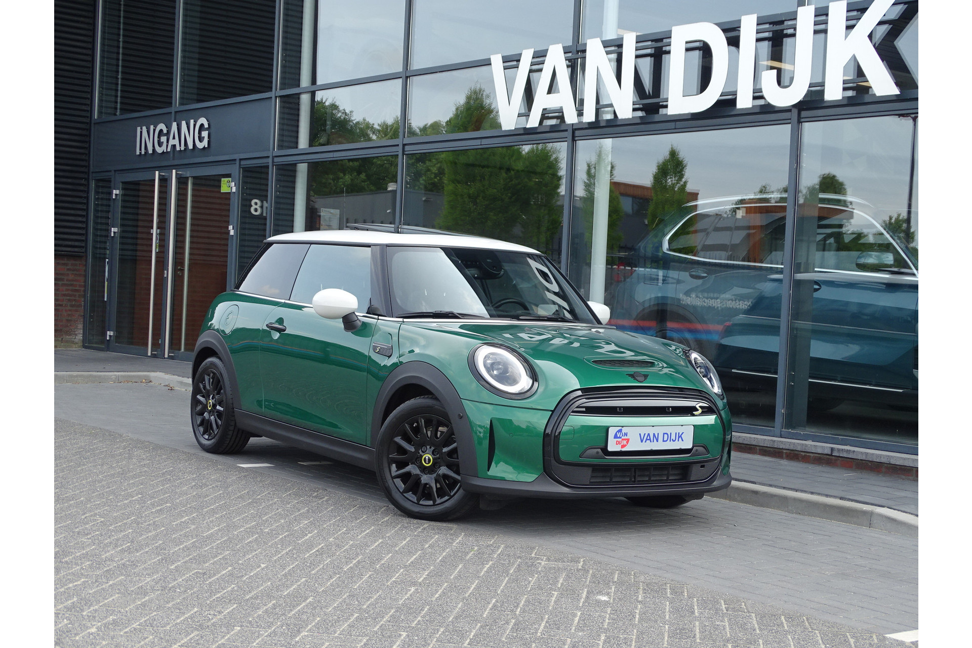 MINI Mini Electric PanoDak Head-Up Harman-Kardon Apple CarPlay LED-koplamp Driv.Ass. Camera Kunst-Leder 16" LM velgen